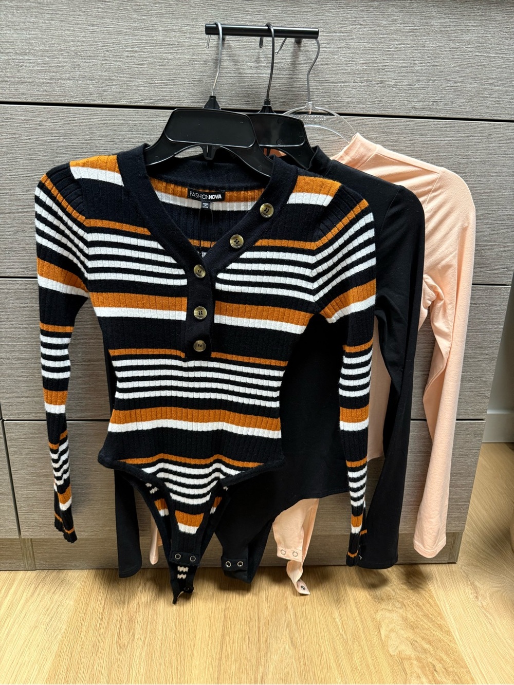 Fashion Nova sz Small long sleeve body suit lot mock neck